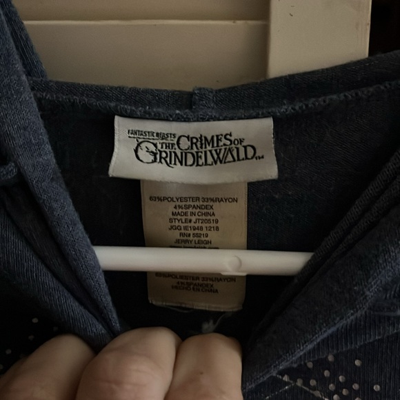 Thin long sleeved hoodie tshirt. - Picture 3 of 3